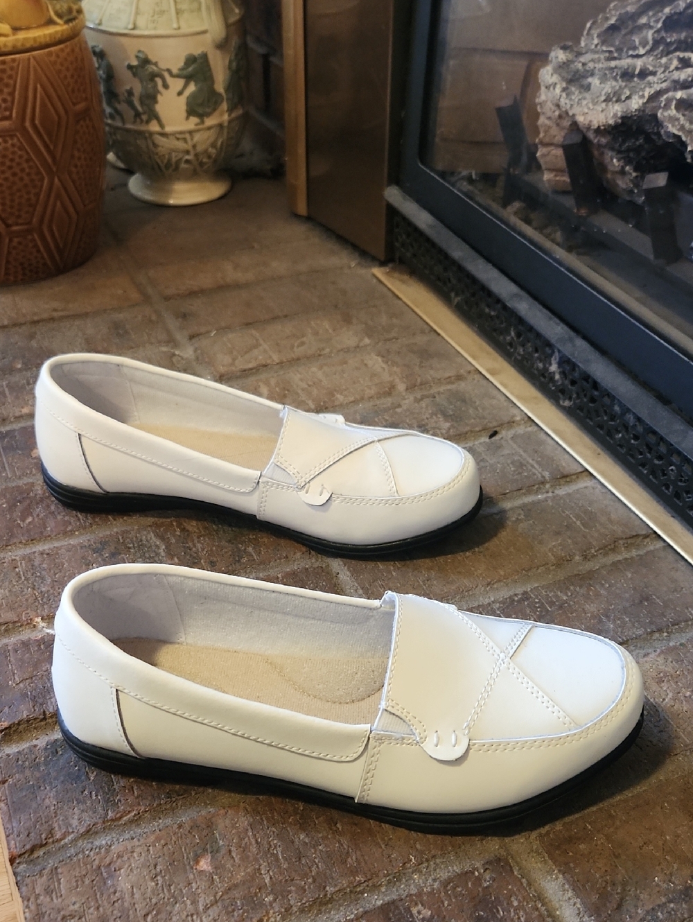 White Leather Womens Size 9 Loafers Dr Max Brand Slip On - Picture 6 of 11